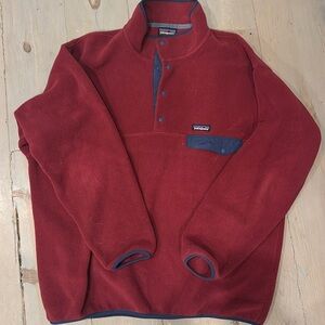 Maroon patagonia pullover. XL
